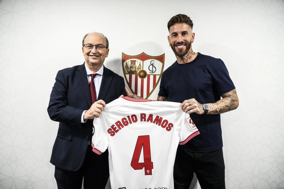 Sergio Ramos quay về Sevilla sau khi từ chối Al Ittihad